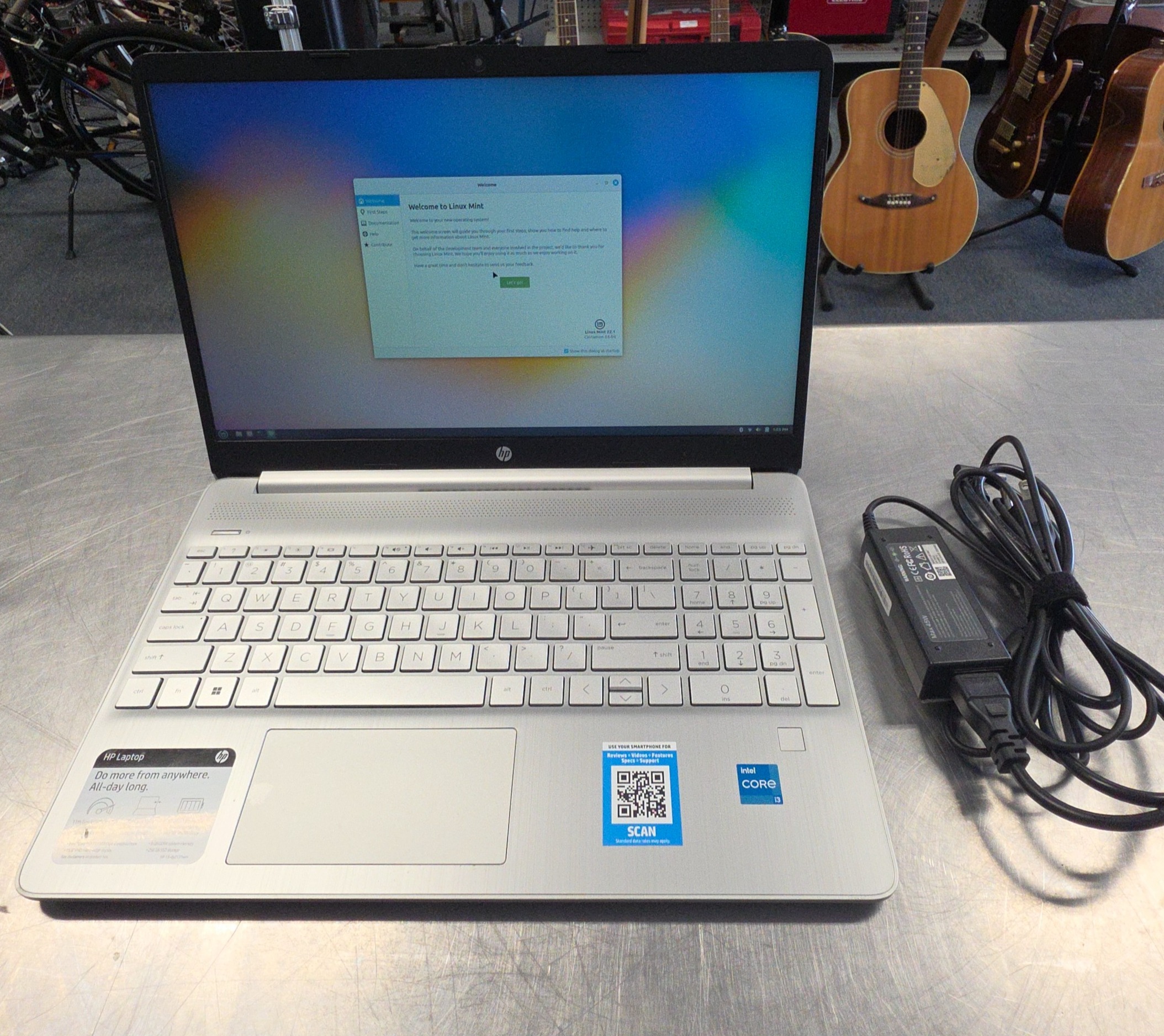 LAPTOP/NETBOOK: HEWLETT PACKARD MODEL 15-DY2131WM, CORE I3, 8GB RAM, LINUX MINT!