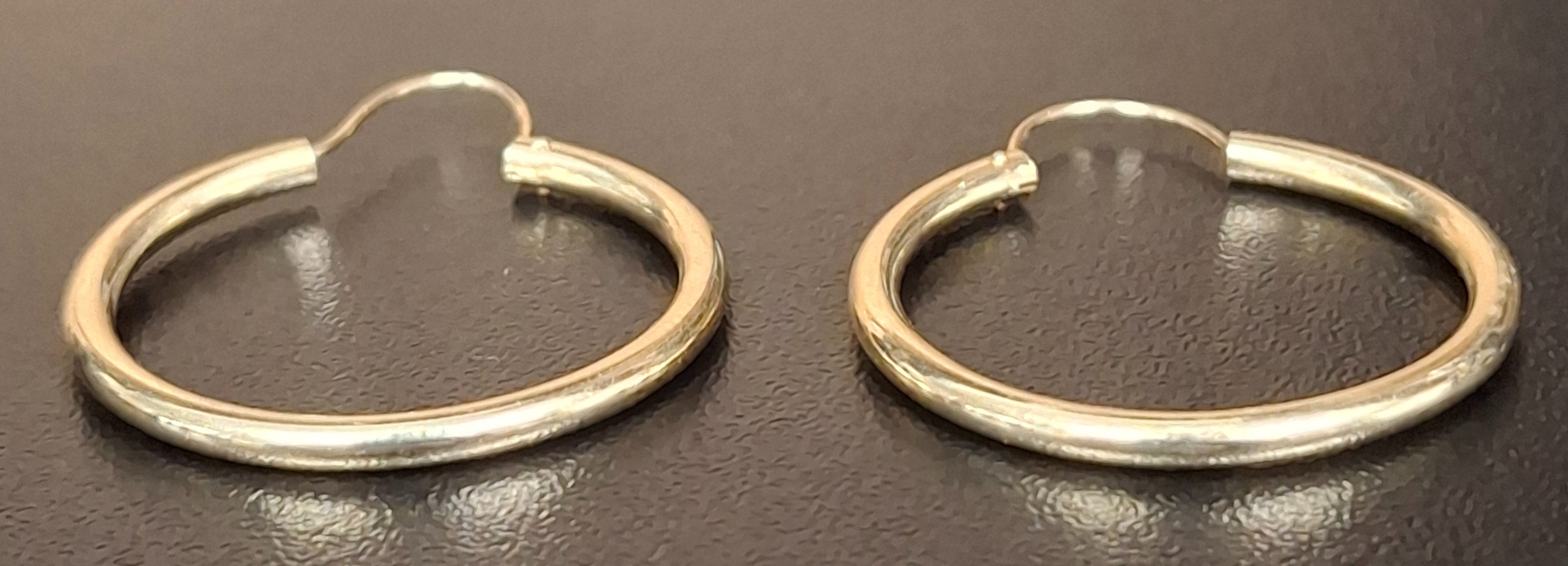 GOLD EARRINGS: 0.69DWT 14K-Y/G, HOOPS