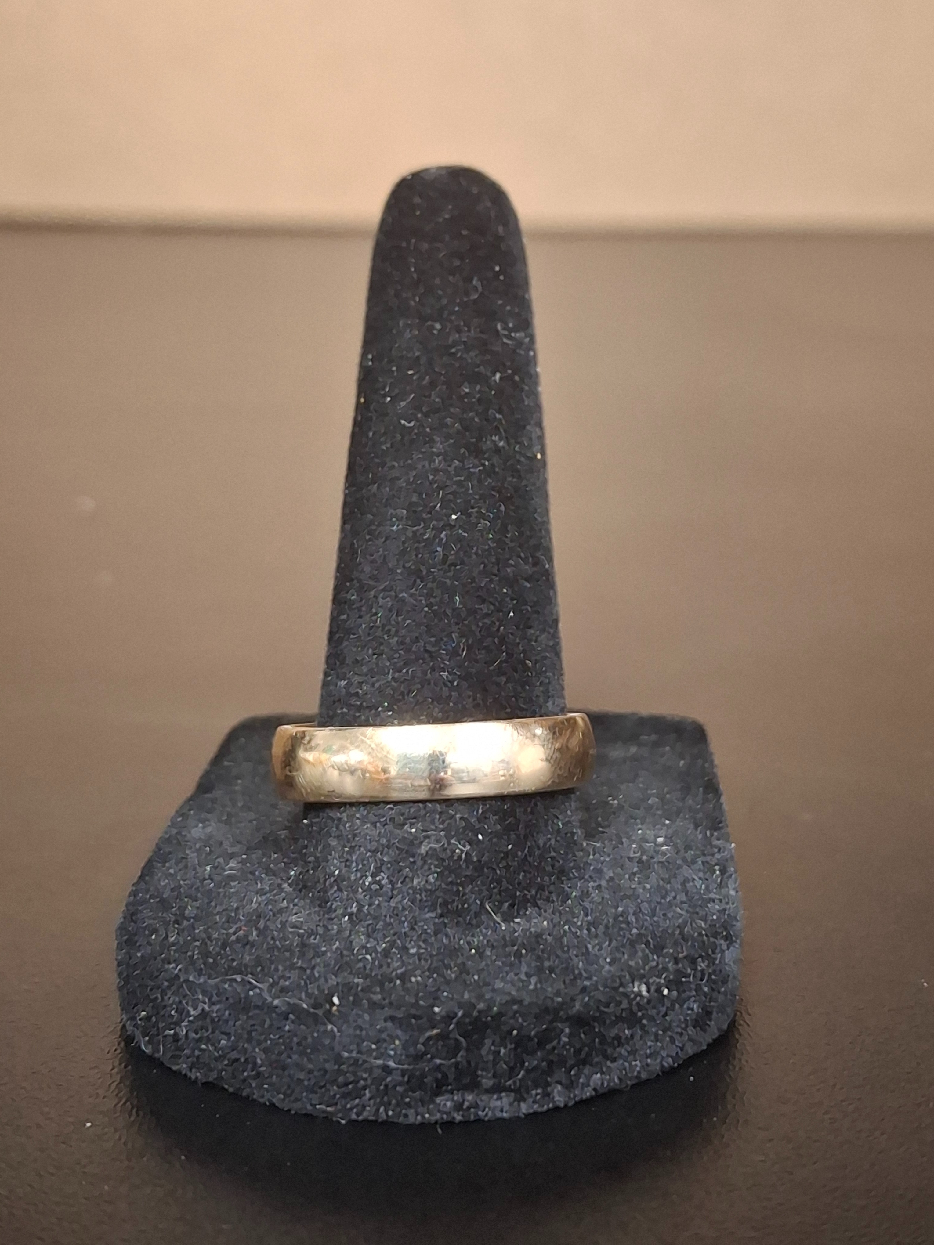 GENT'S GOLD WEDDING BAND: 1.85DWT 10K-Y/G, PLAIN BAND