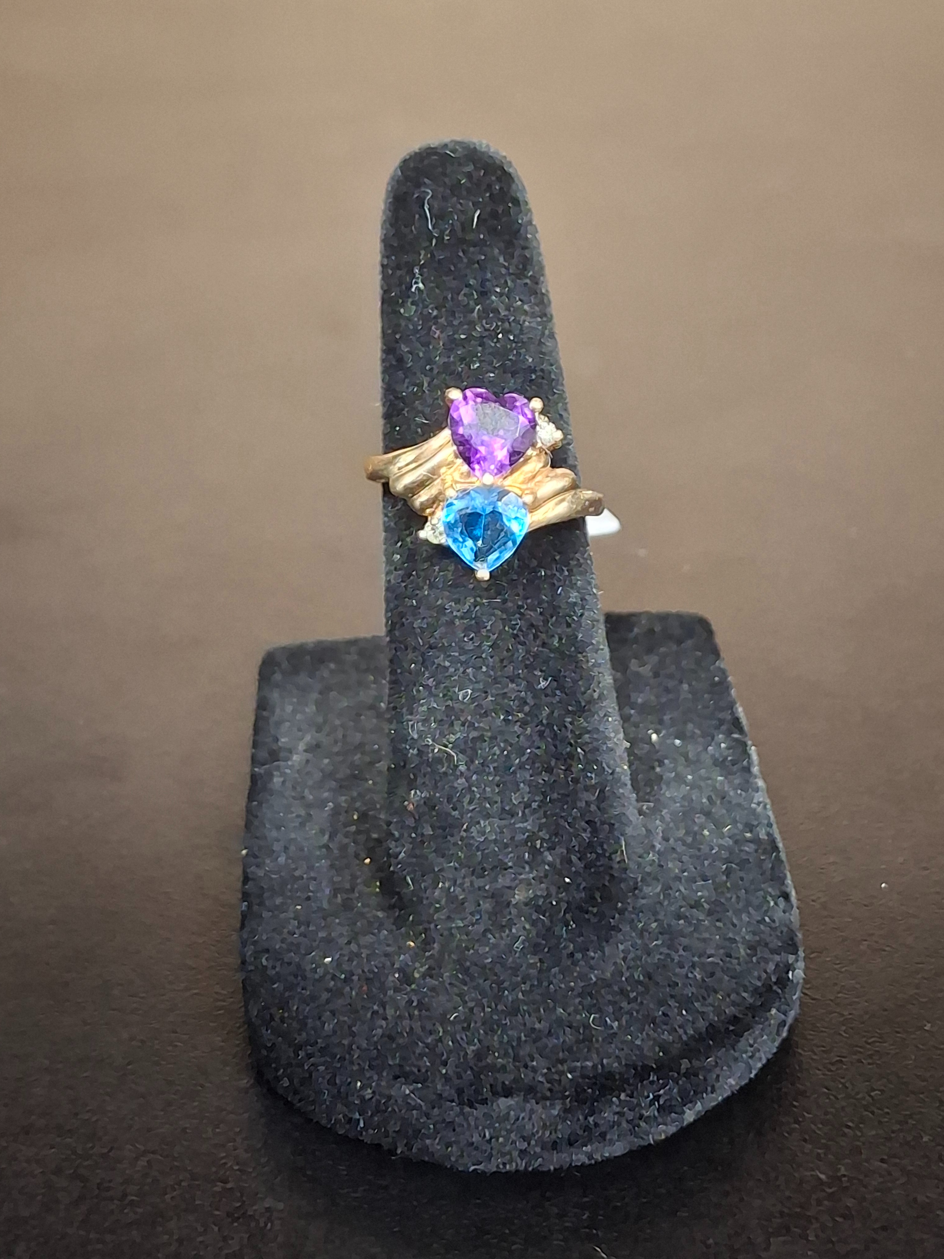 BLUE/PURPLE STONES RING: NA MODEL NA: 1.56DWT 10K-Y/G