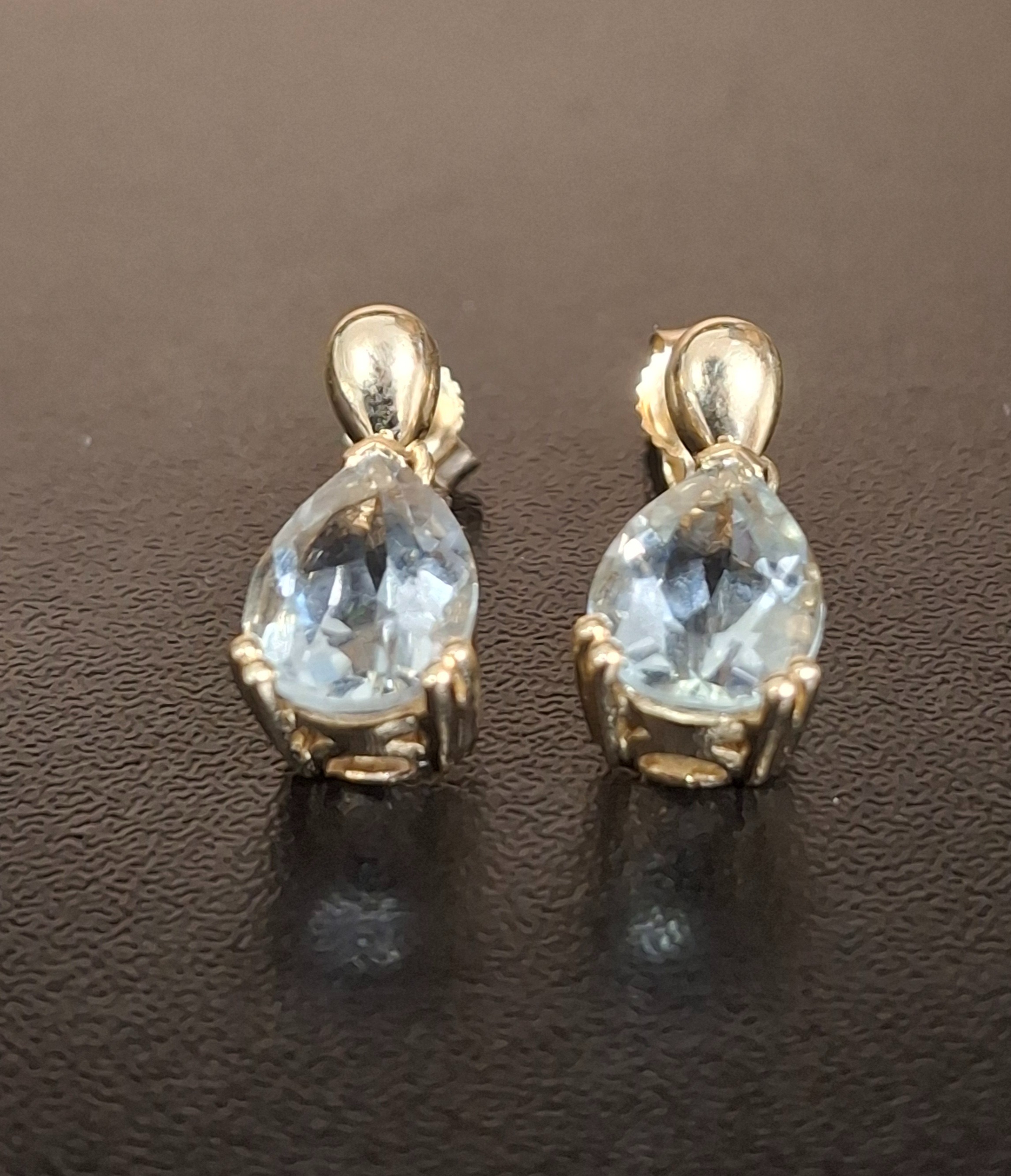 GOLD EARRINGS: NA MODEL NA: 2.7DWT 14K-Y/G