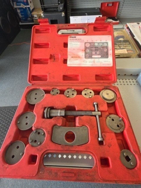 BRAKE PULLER TOOLS-HAND OEM 27111; OEM DISC BRAKE CAILPER TOOL SET