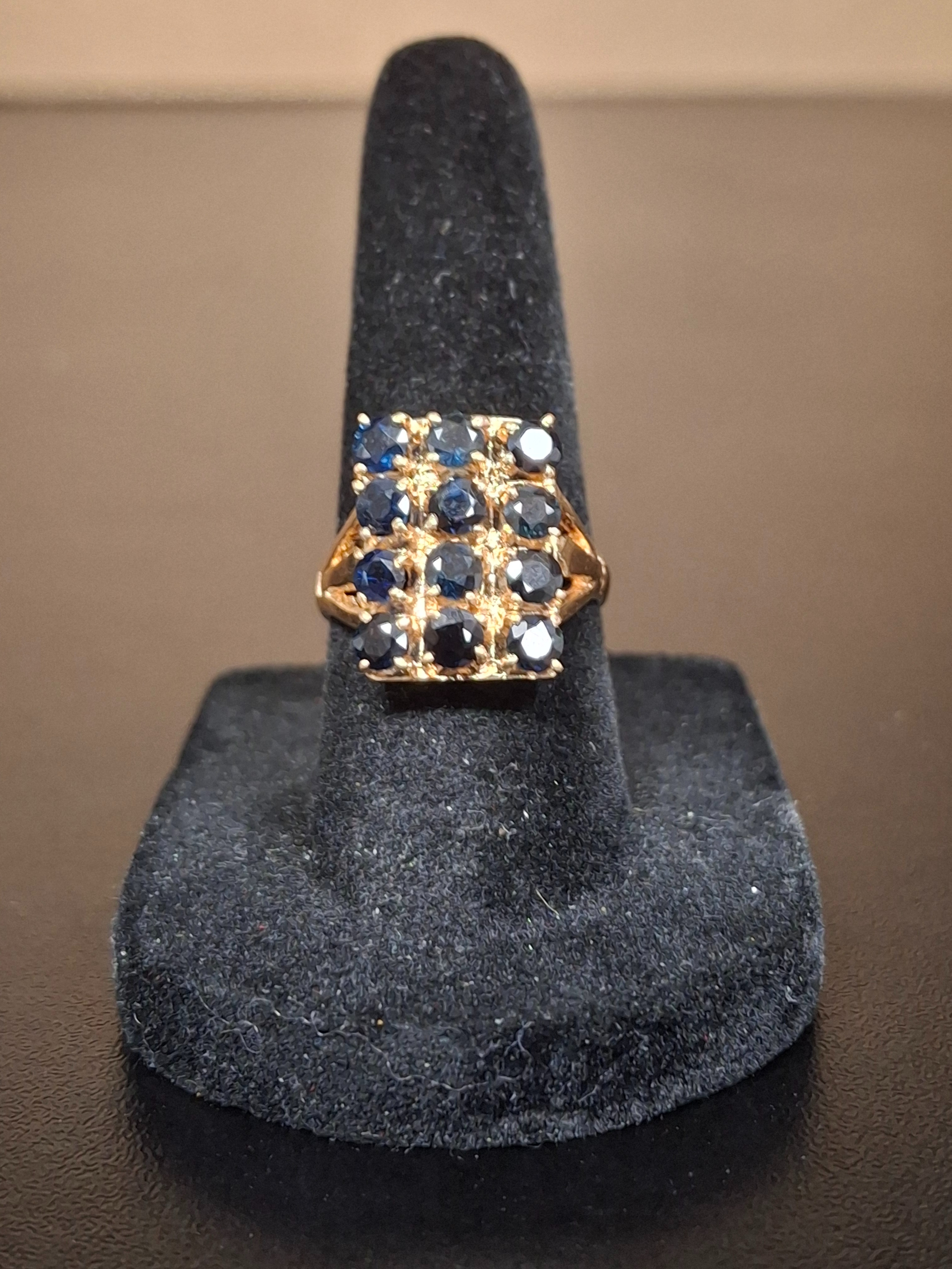 LADY'S GOLD RING: NA MODEL NA: 3.47DWT 14K-Y/G