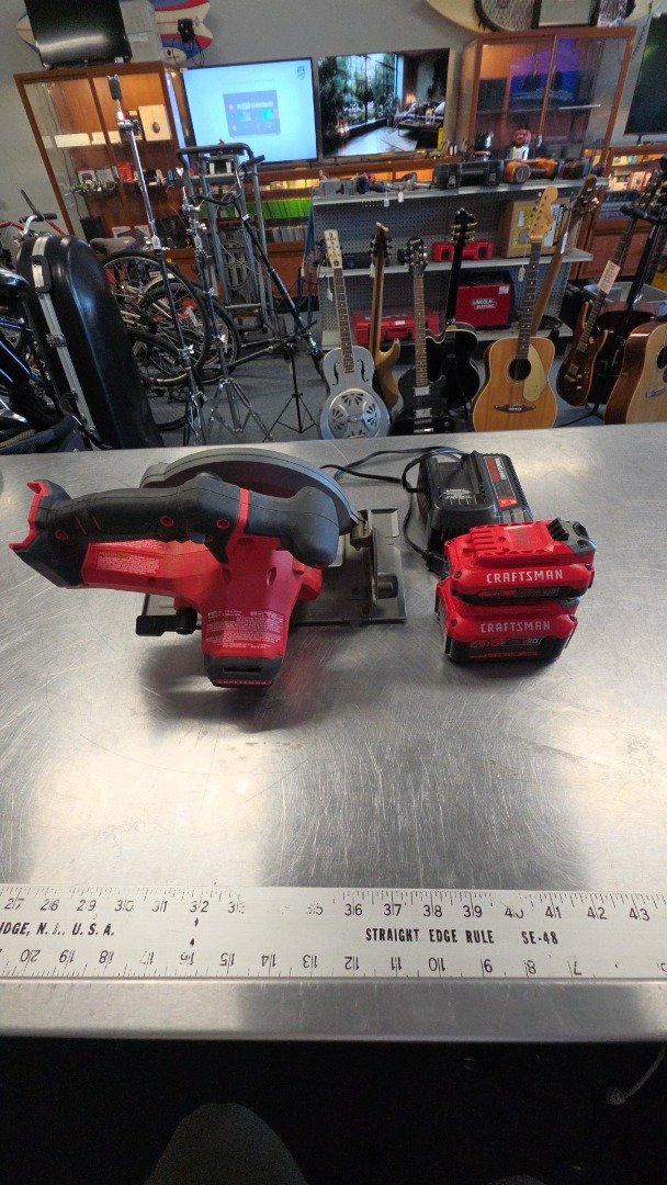 Craftsman CMCS500 Craftsman Circular Saw w/ 2 BATTS & charger - Good
