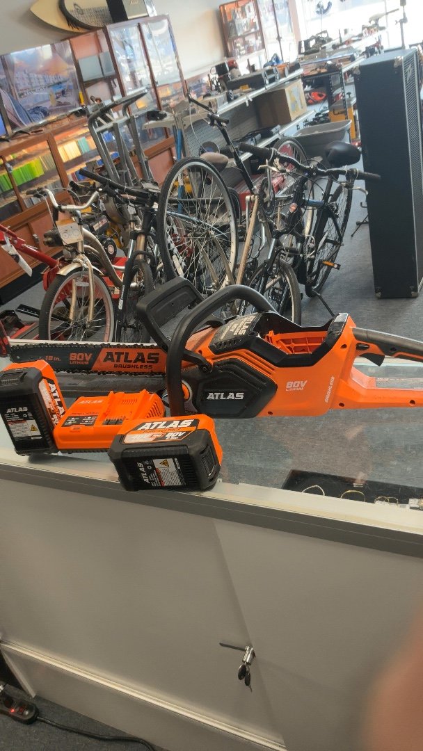 Atlas 56937 80 volt cordless chainsaw two batteries and rapid charger - Good