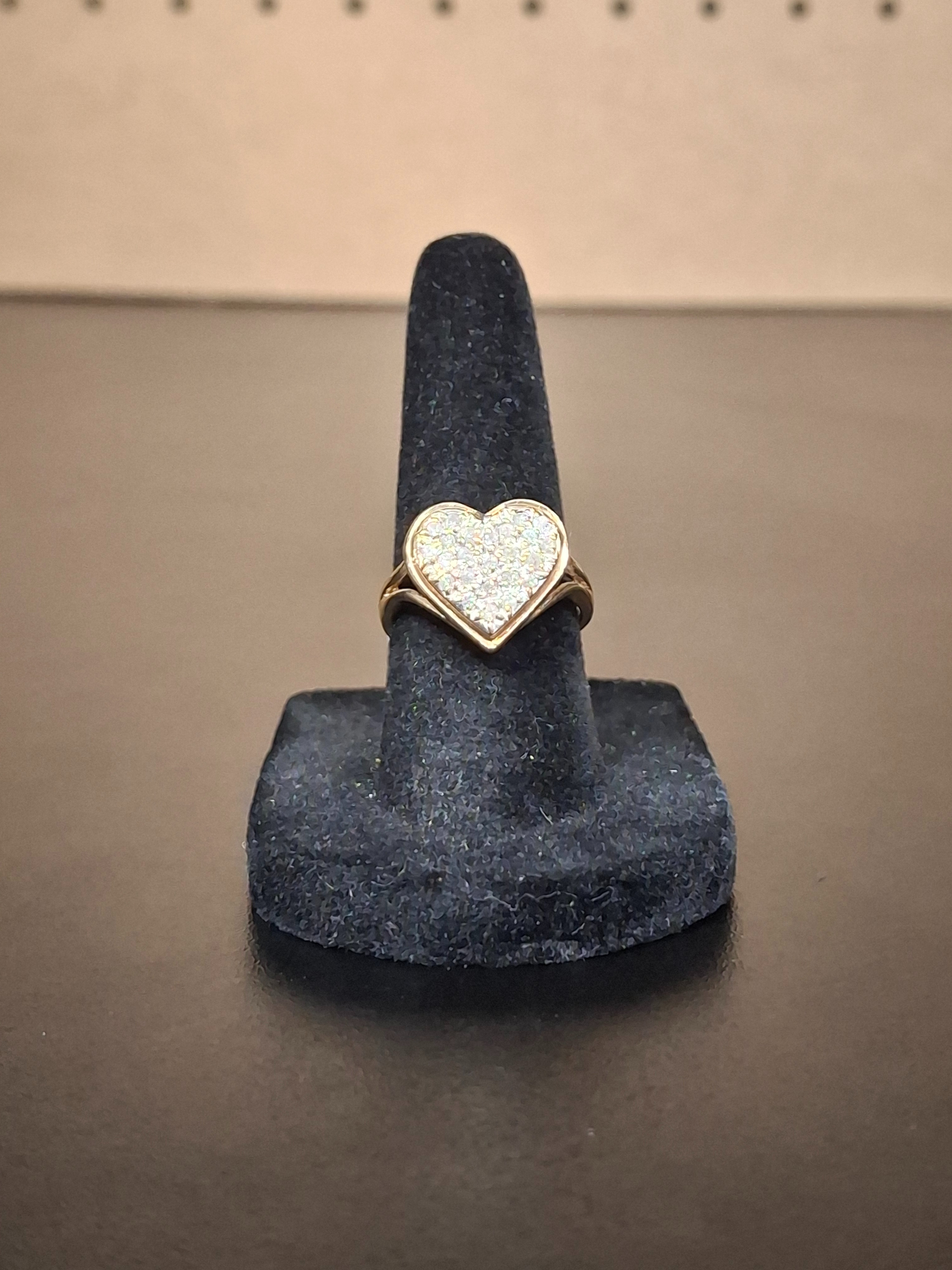 RING JEWELRY NA NA, #NA, 10KT, 2.17 DWT; HEART BAND WITH DIAMOND CHIPS