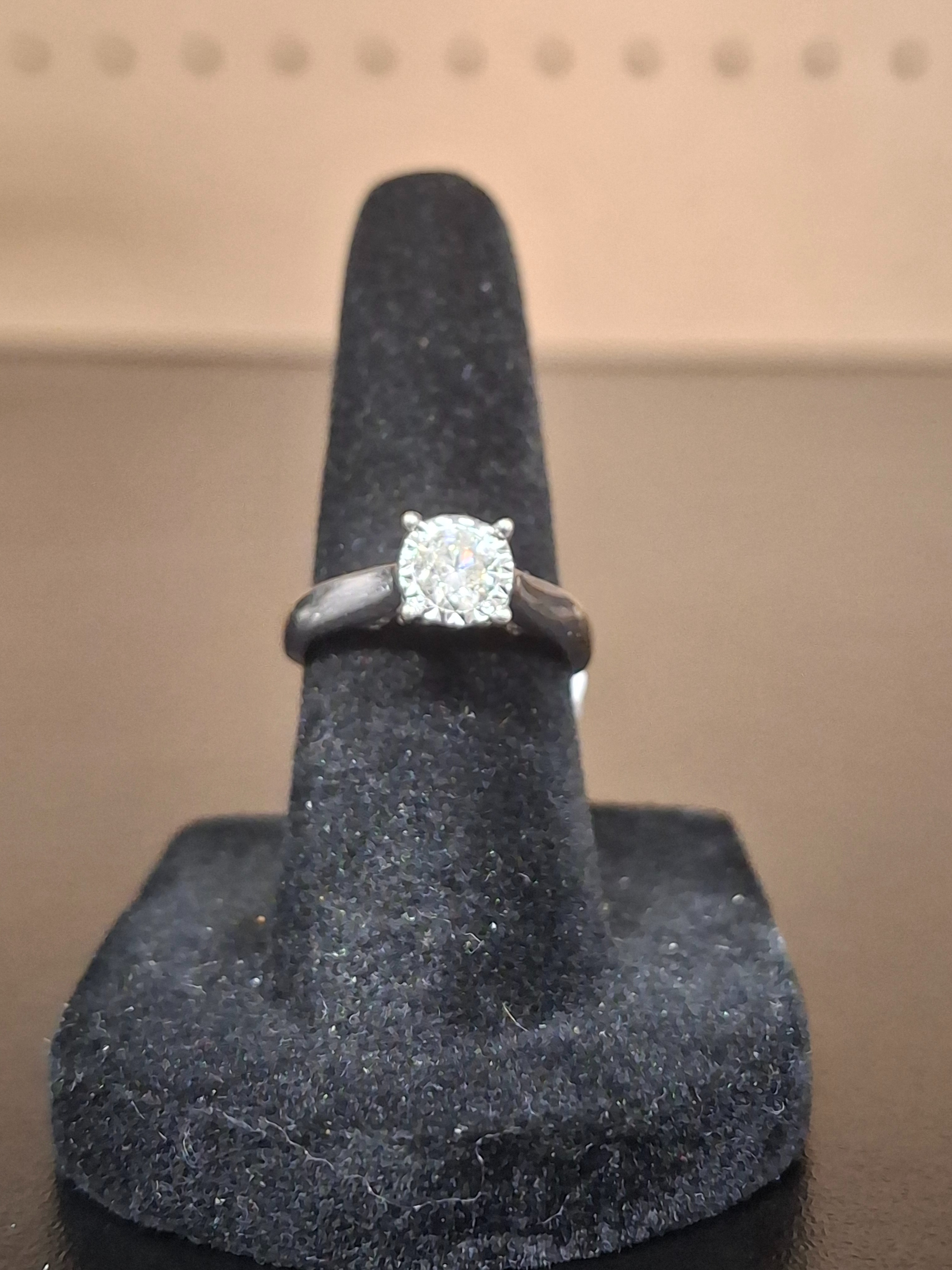 GOLD RING DIA: 1.56DWT 14K-W/G