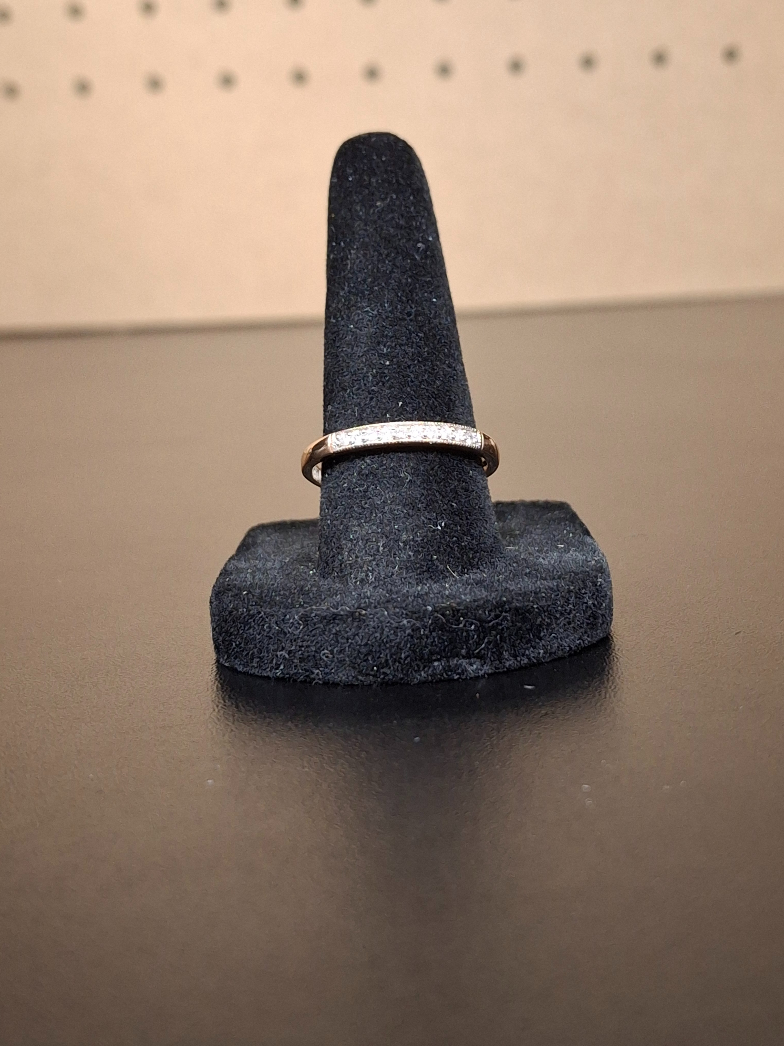 LADY'S GOLD RING: NA MODEL NA: 1.15DWT 10K-R/G