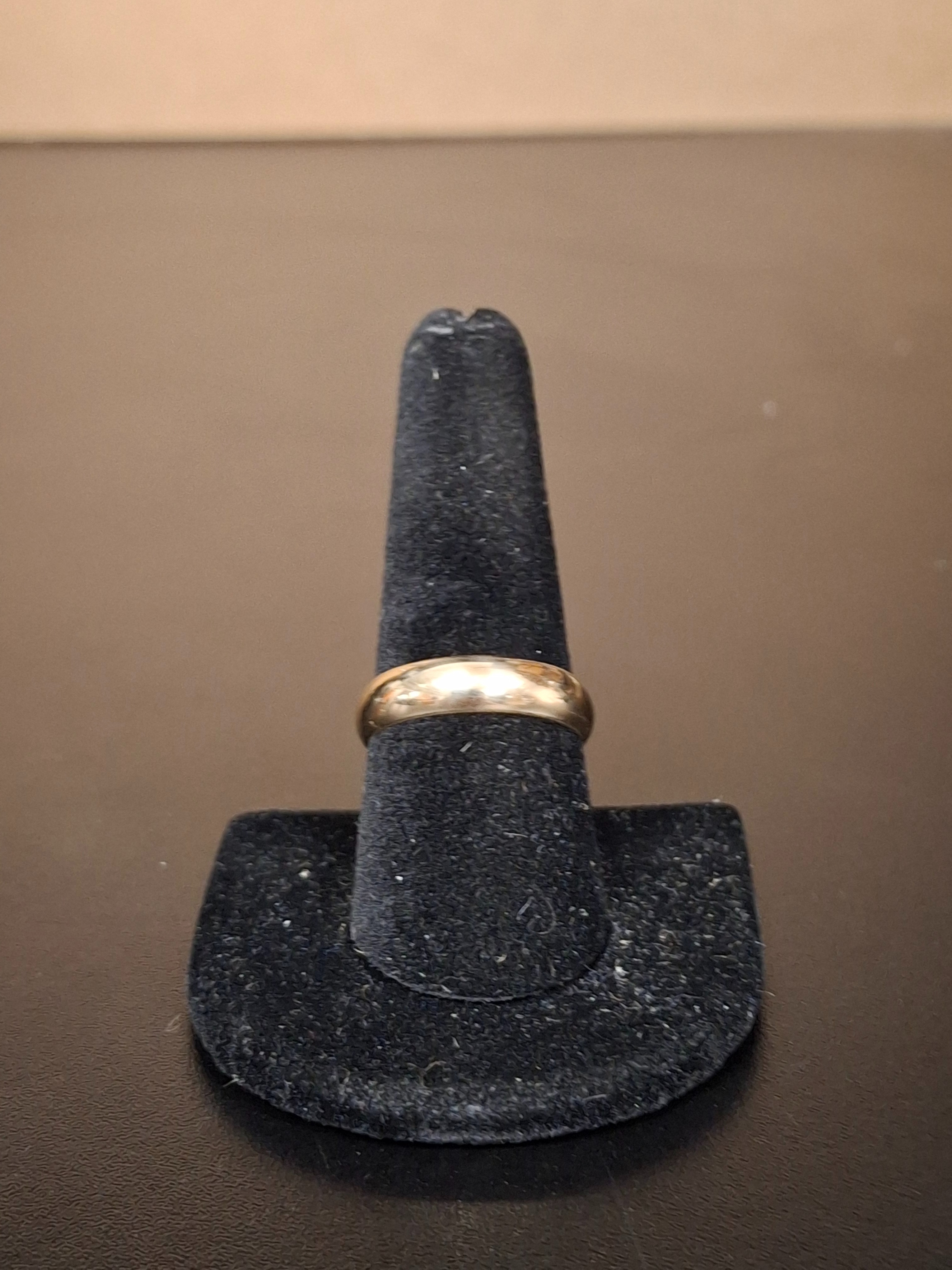 LADY'S GOLD WEDDING BAND: NA MODEL NA: 3.26DWT 14K-Y/G