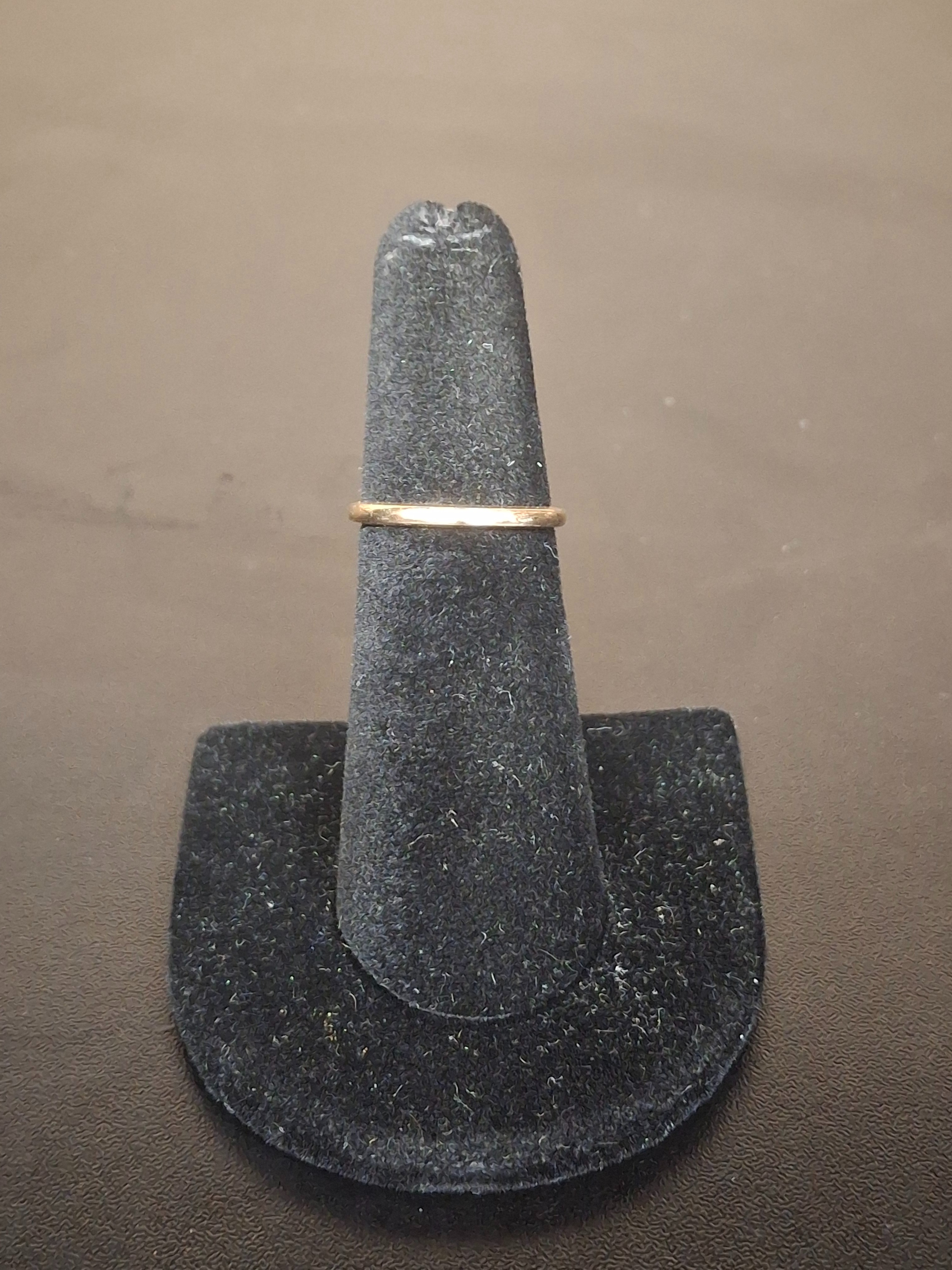 THIN WED BAND.: 1.04DWT 14K-Y/G