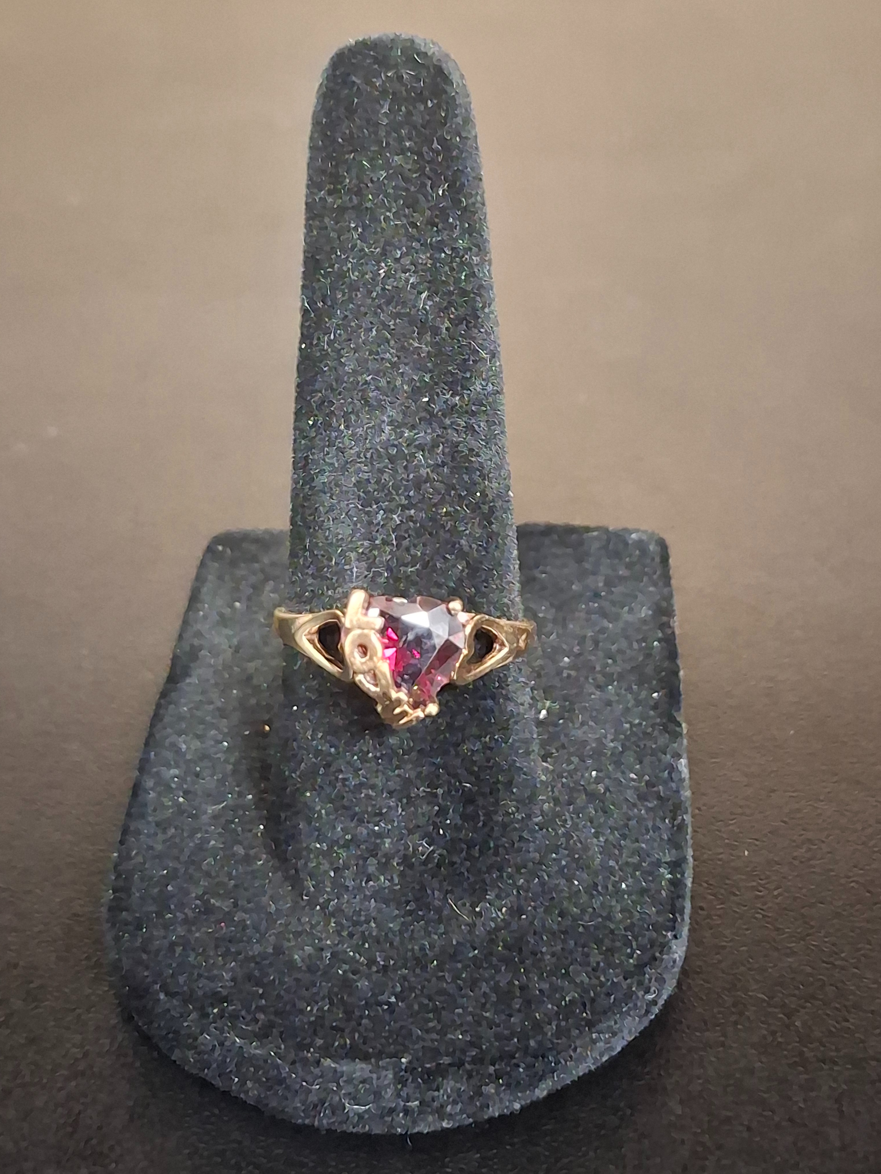 LADY'S GOLD RING: NA MODEL NA: 1.54DWT 10K-Y/G