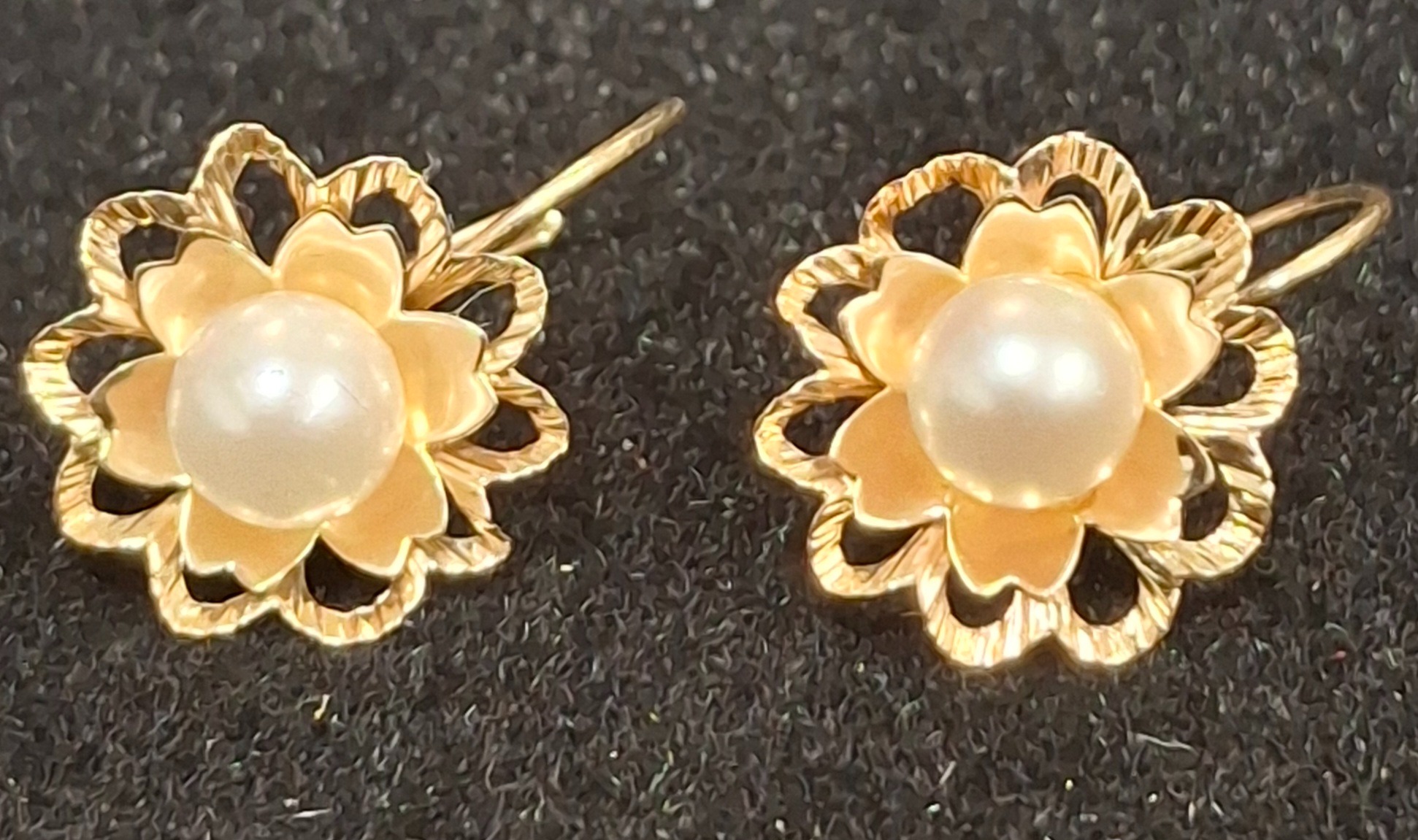 GOLD EARRINGS: NA MODEL NA: 1.67DWT 14K-Y/G