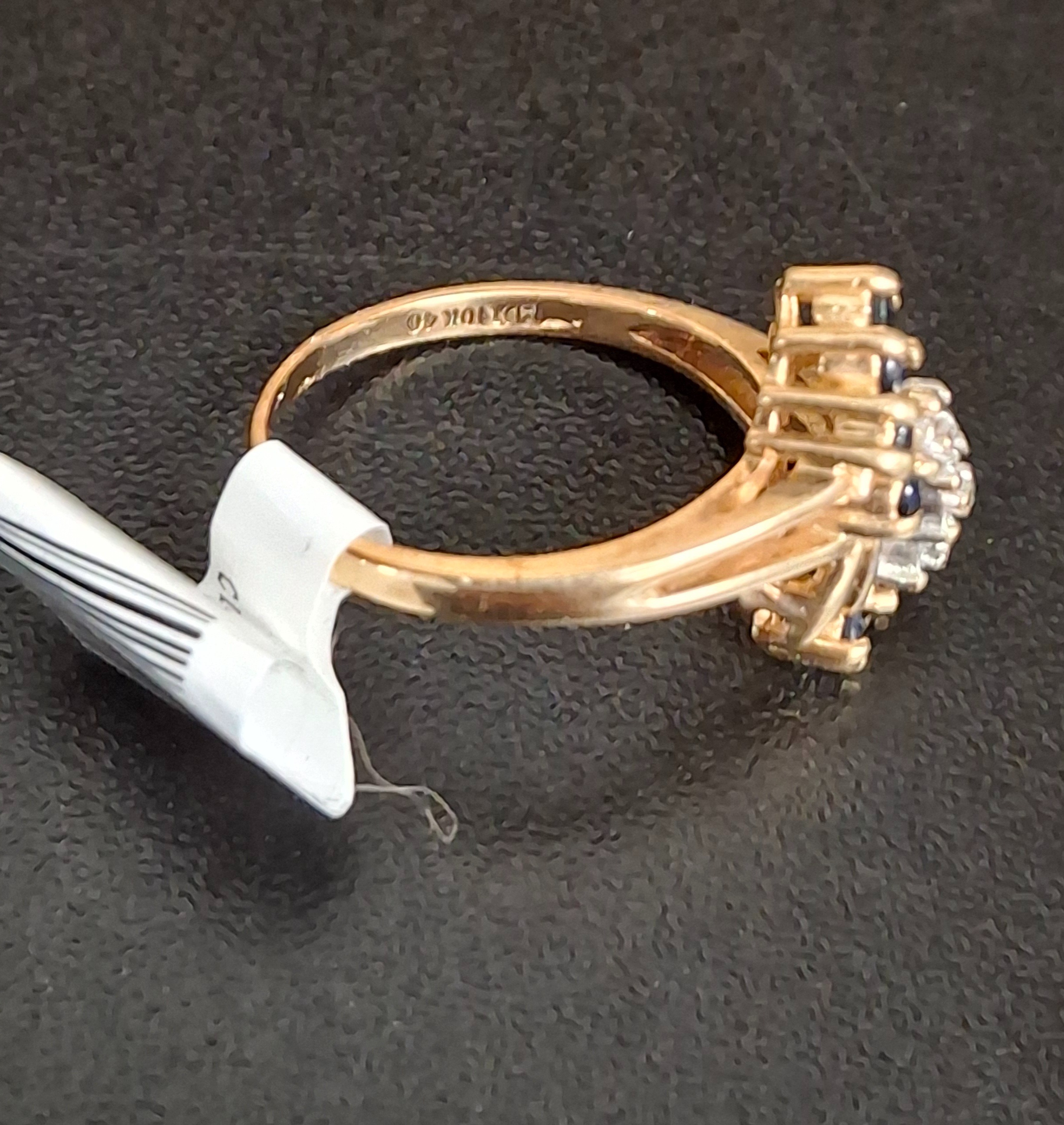 LADY'S GOLD RING: NA MODEL NA: 2.03DWT 10K-Y/G