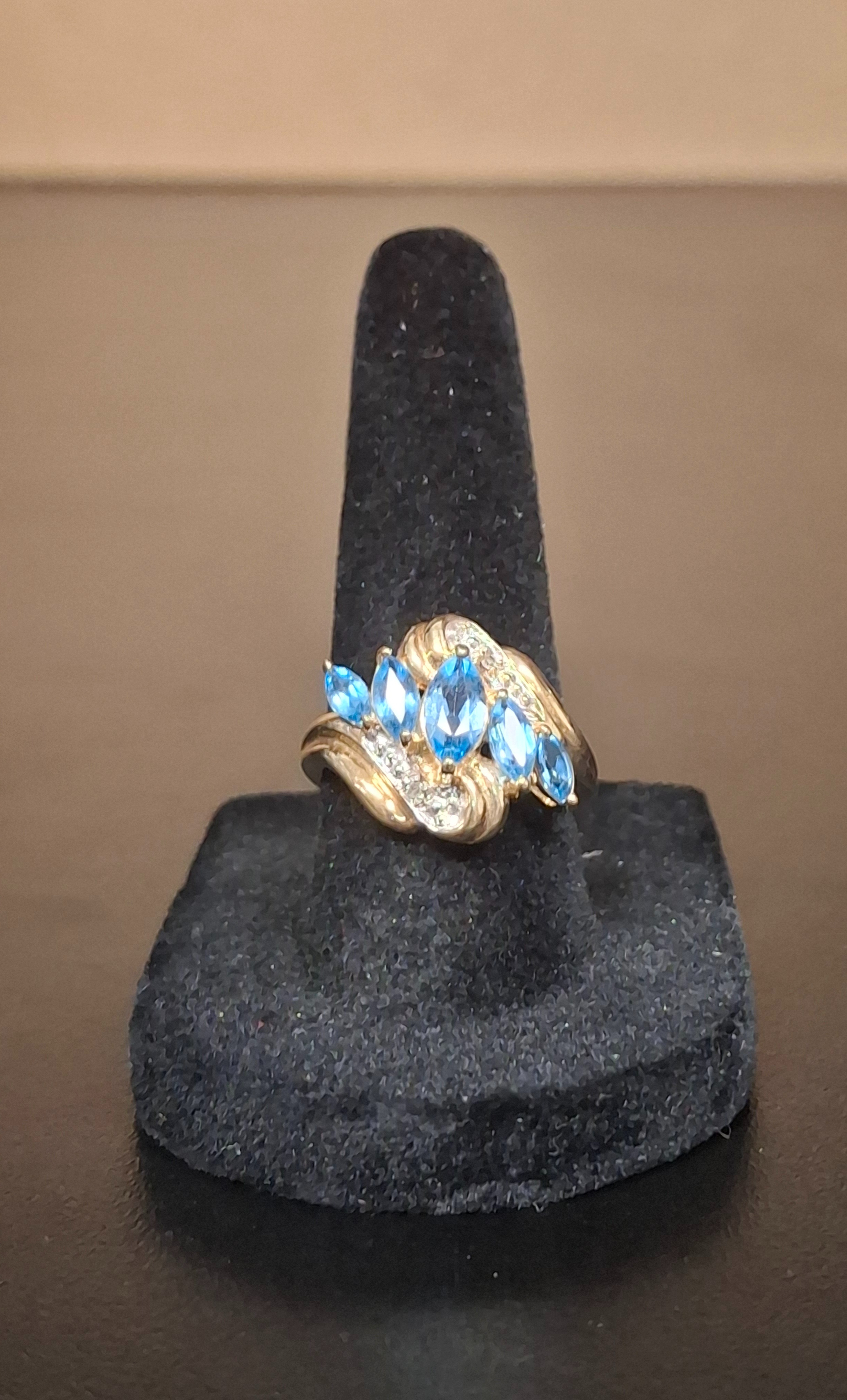 LADY'S GOLD RING: 2.48DWT 10K-Y/G