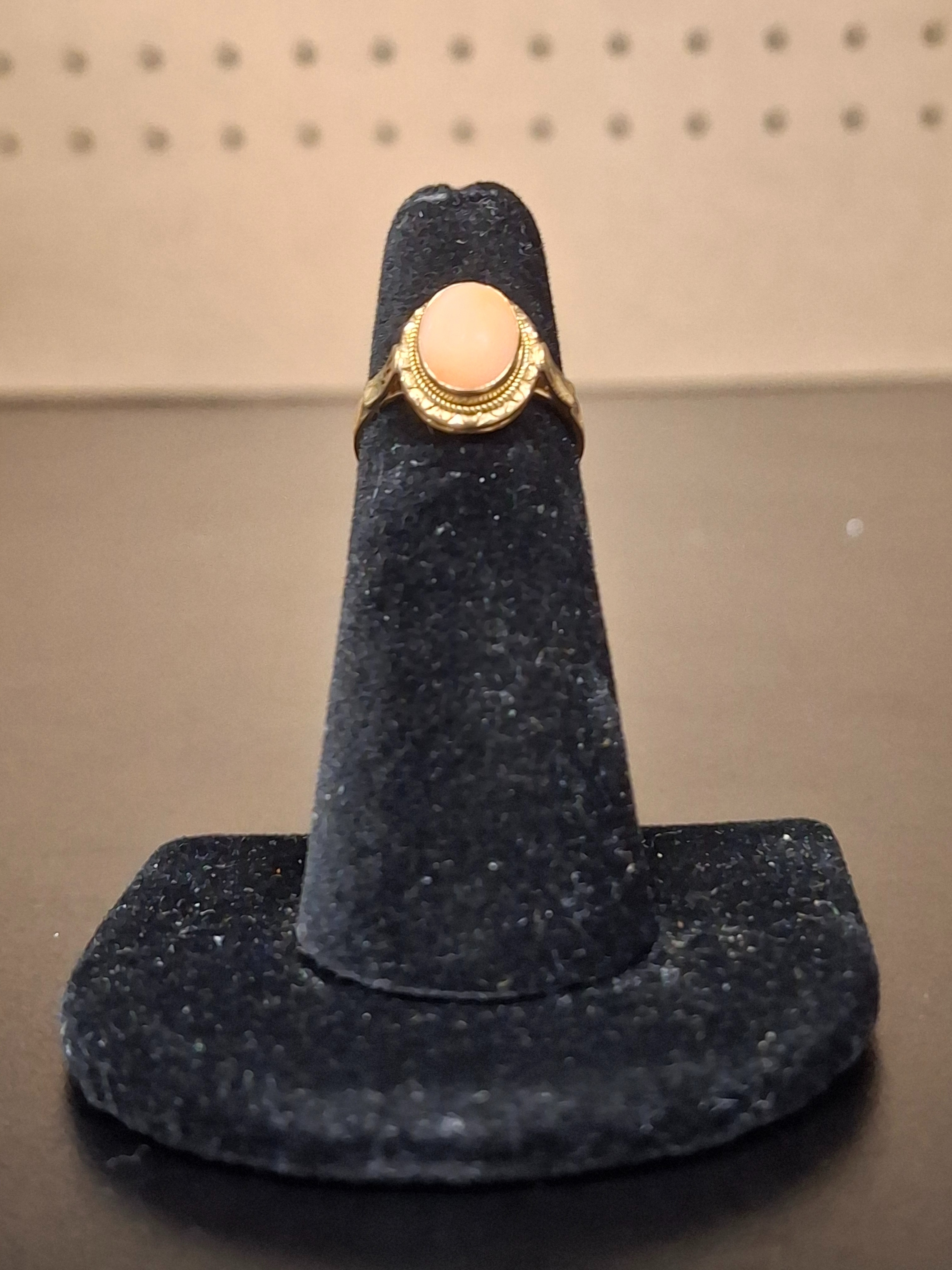 Pink Stone : NA MODEL NA: 2.12DWT 18K-Y/G