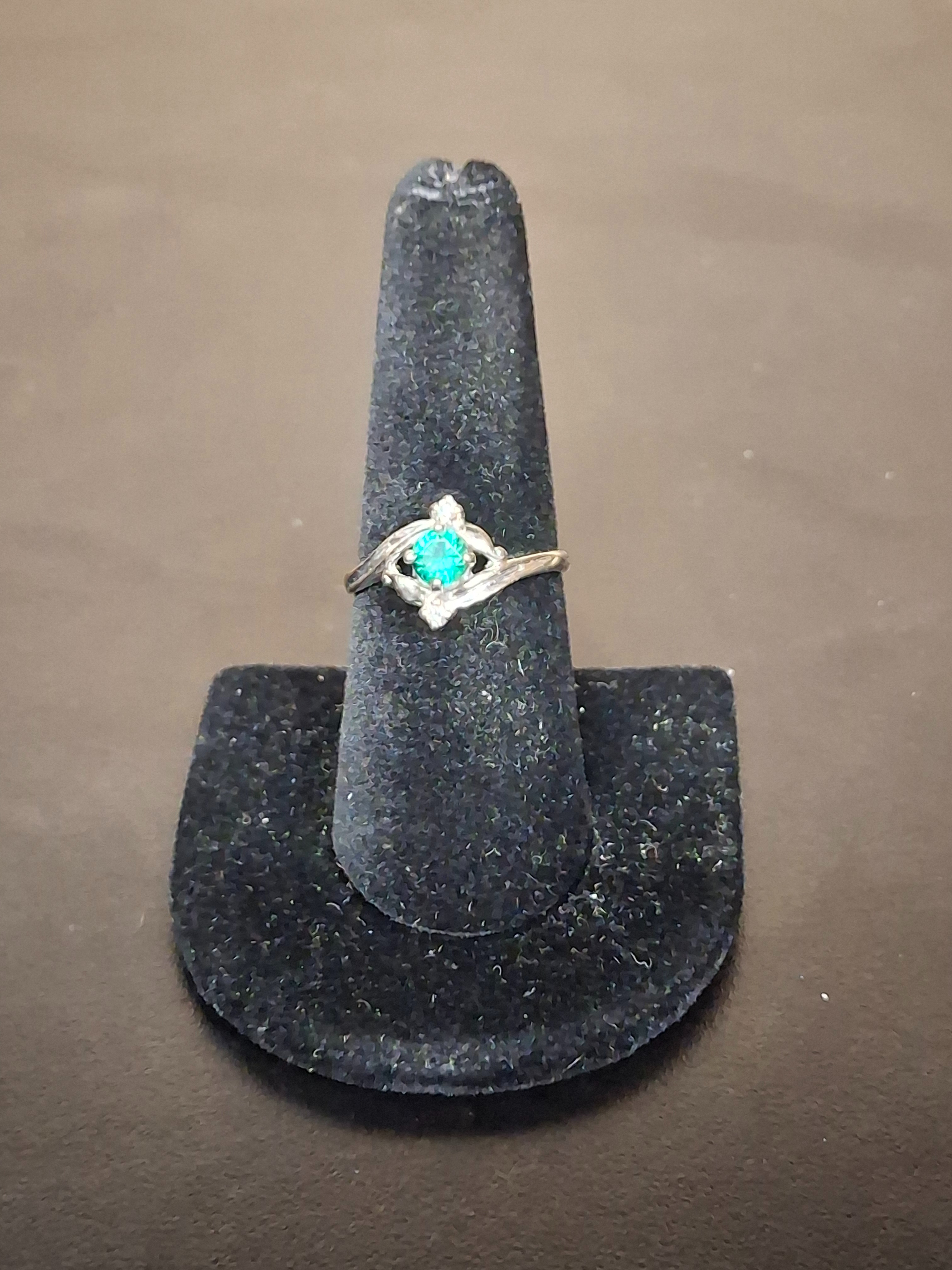 LADY'S GOLD RING: 1.86DWT 14K-W/G