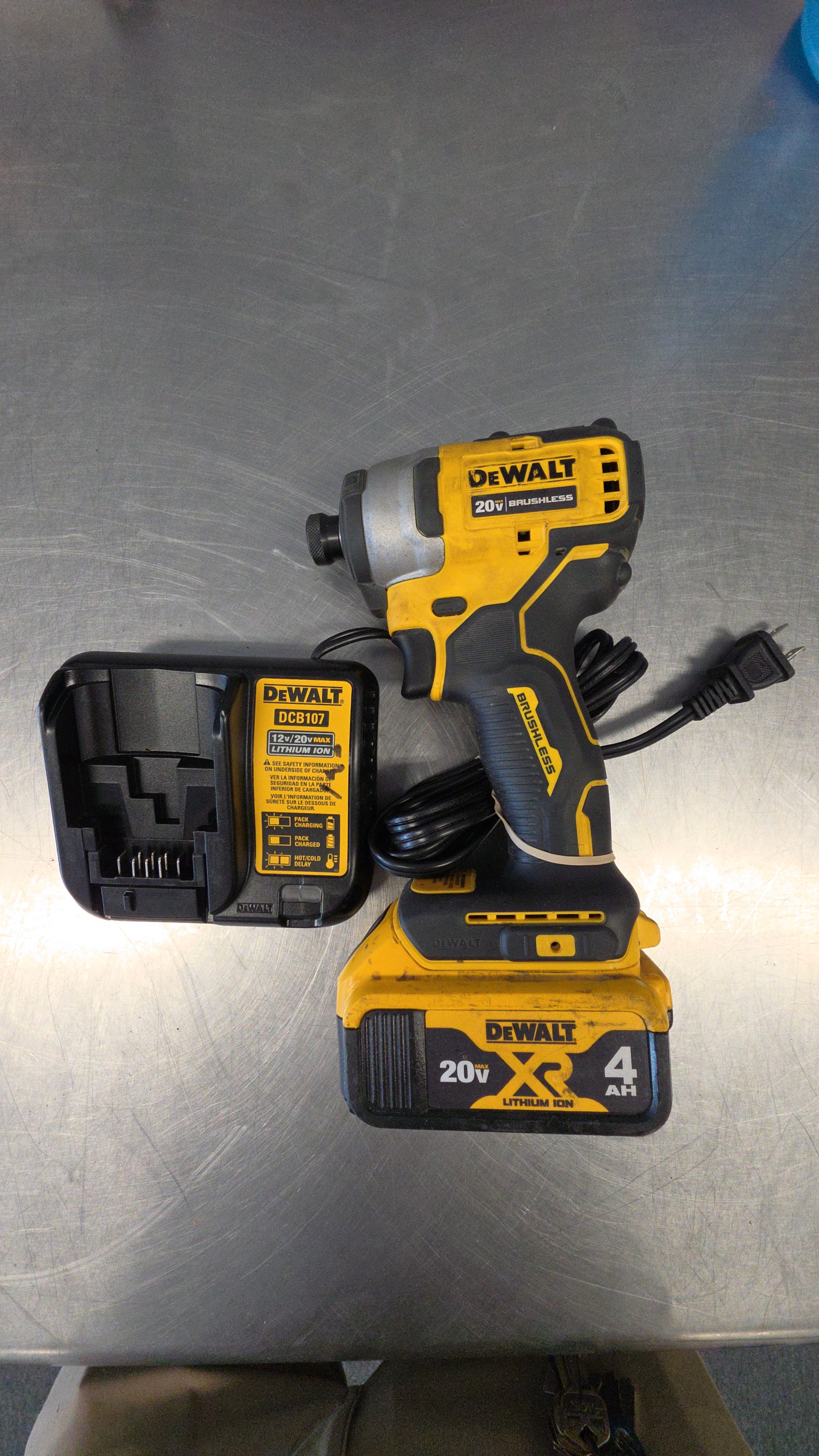 IMPACT WRENCH/DRIVER: DEWALT MODEL DCF809, SERIAL NUMBER DNTP57X, IMPACT DRILL 1 BATT CHARGER