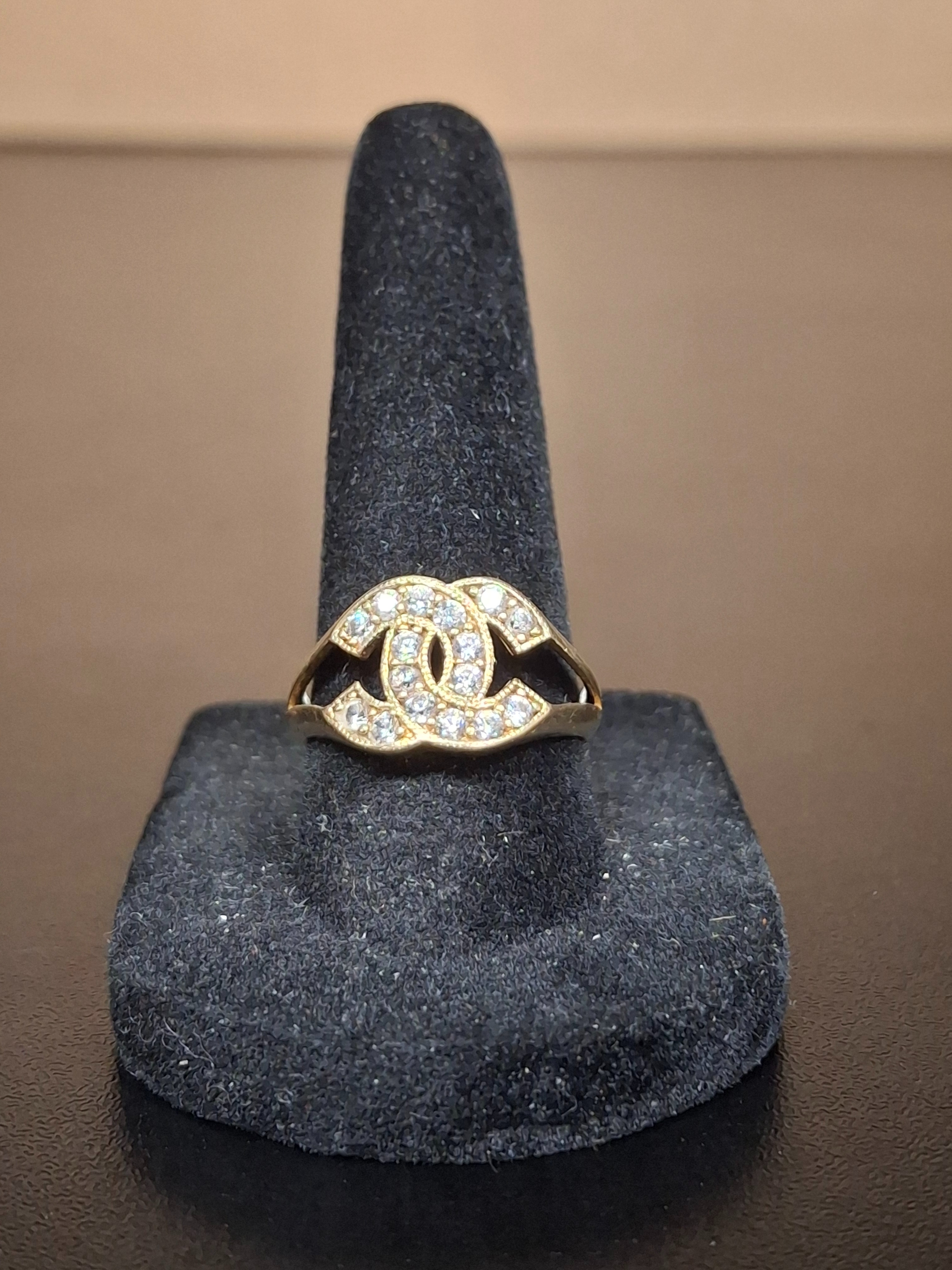 LADY'S DIAMOND FASHION RING: 1.85DWT 10K-Y/G, 16-ROUND BRILLIANT CUT DIAMOND 0.16CTW