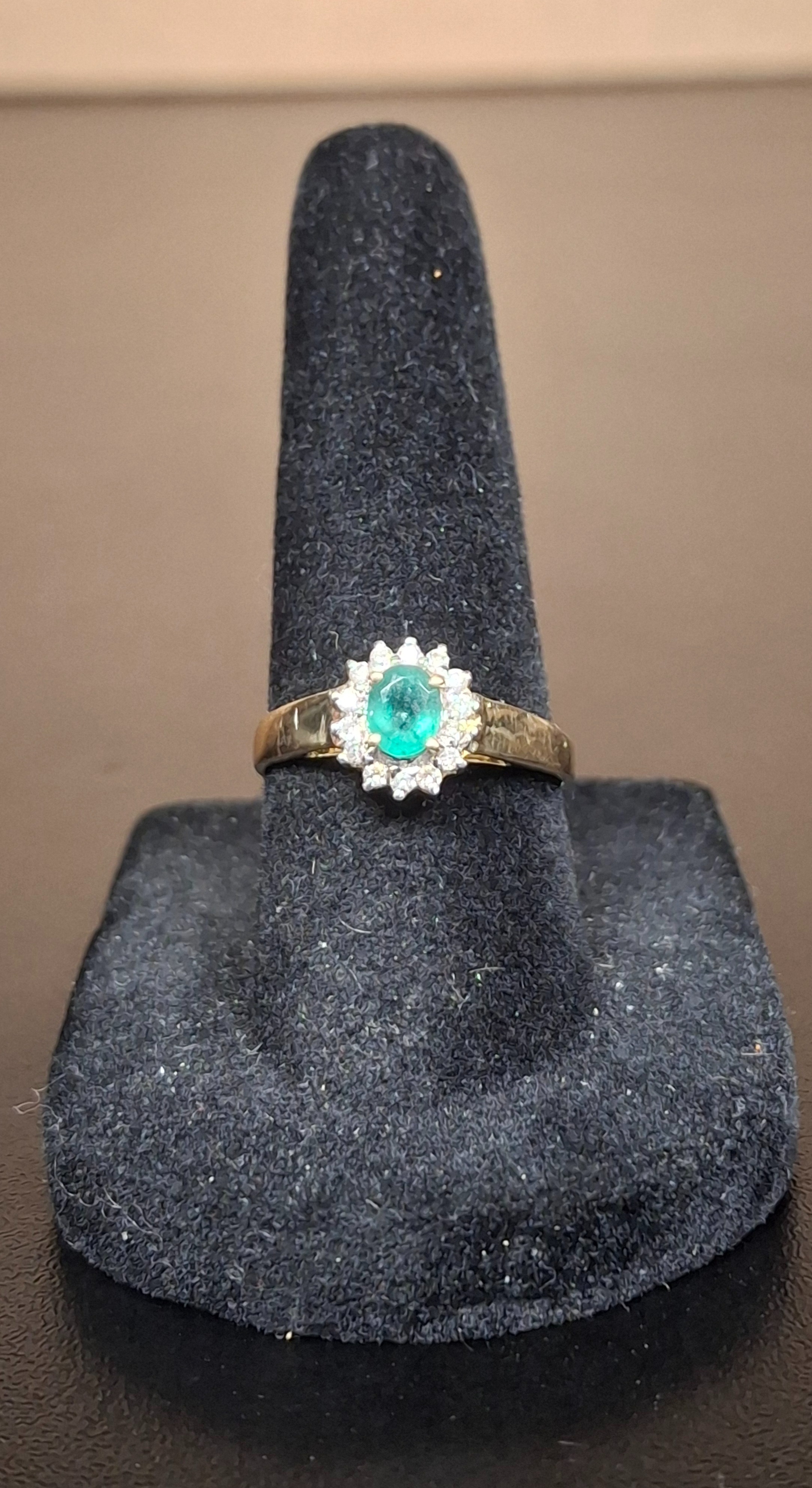 LADY'S GOLD RING: 1.29DWT 14K-Y/G