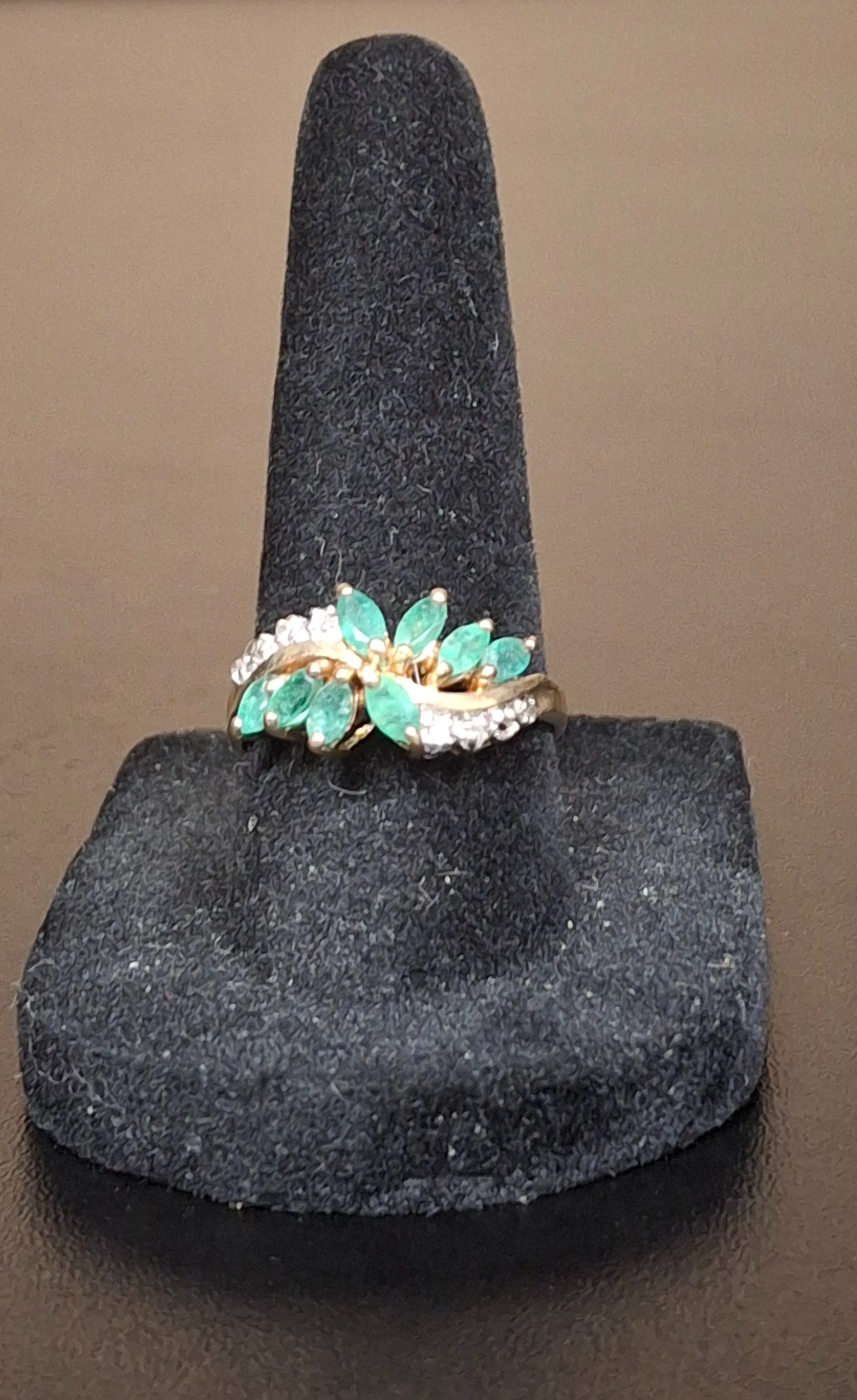 LADY'S GOLD RING: 1.73DWT 10K-Y/G
