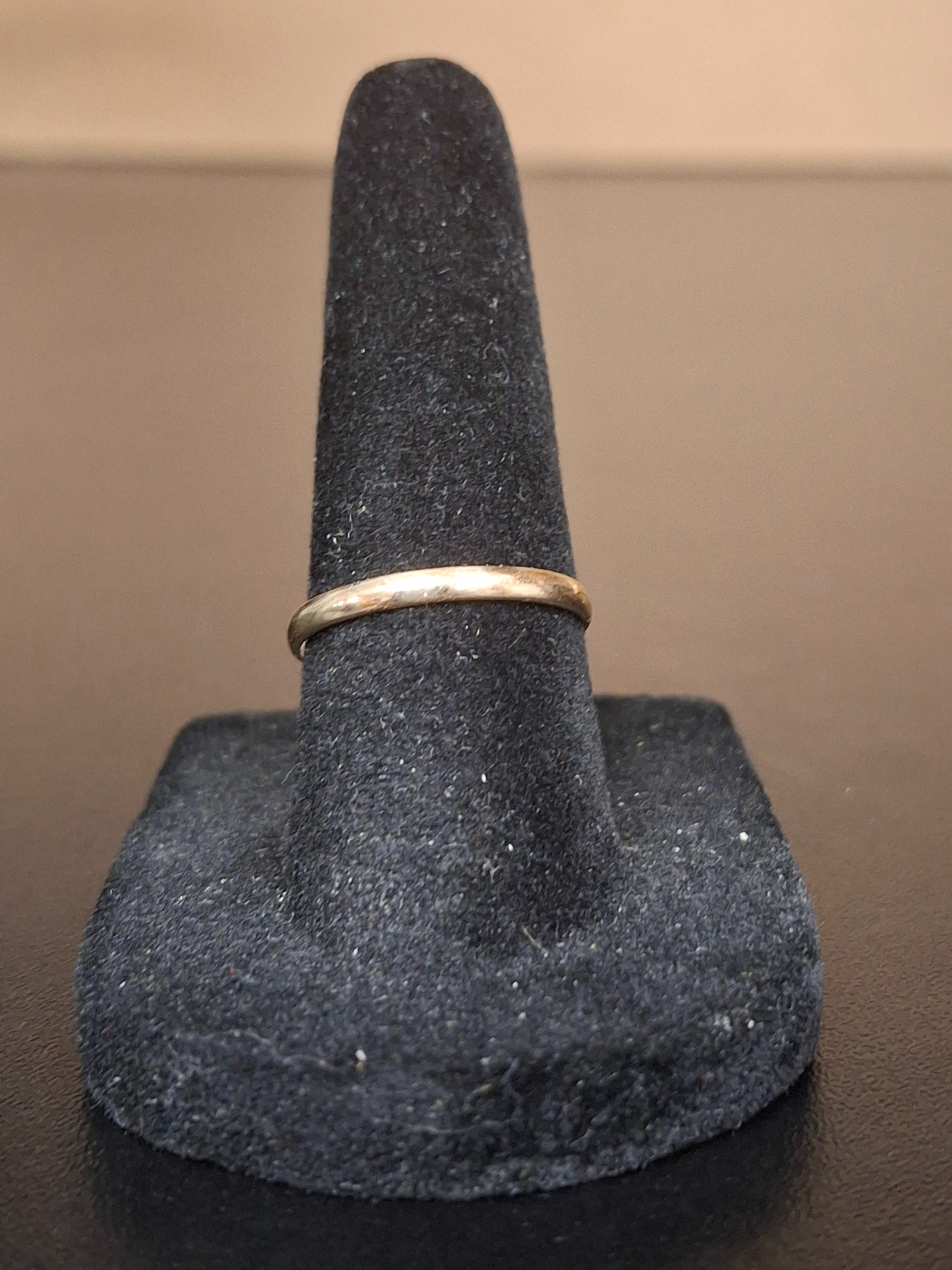 LADY'S GOLD WEDDING BAND: 0.64DWT 14K-Y/G