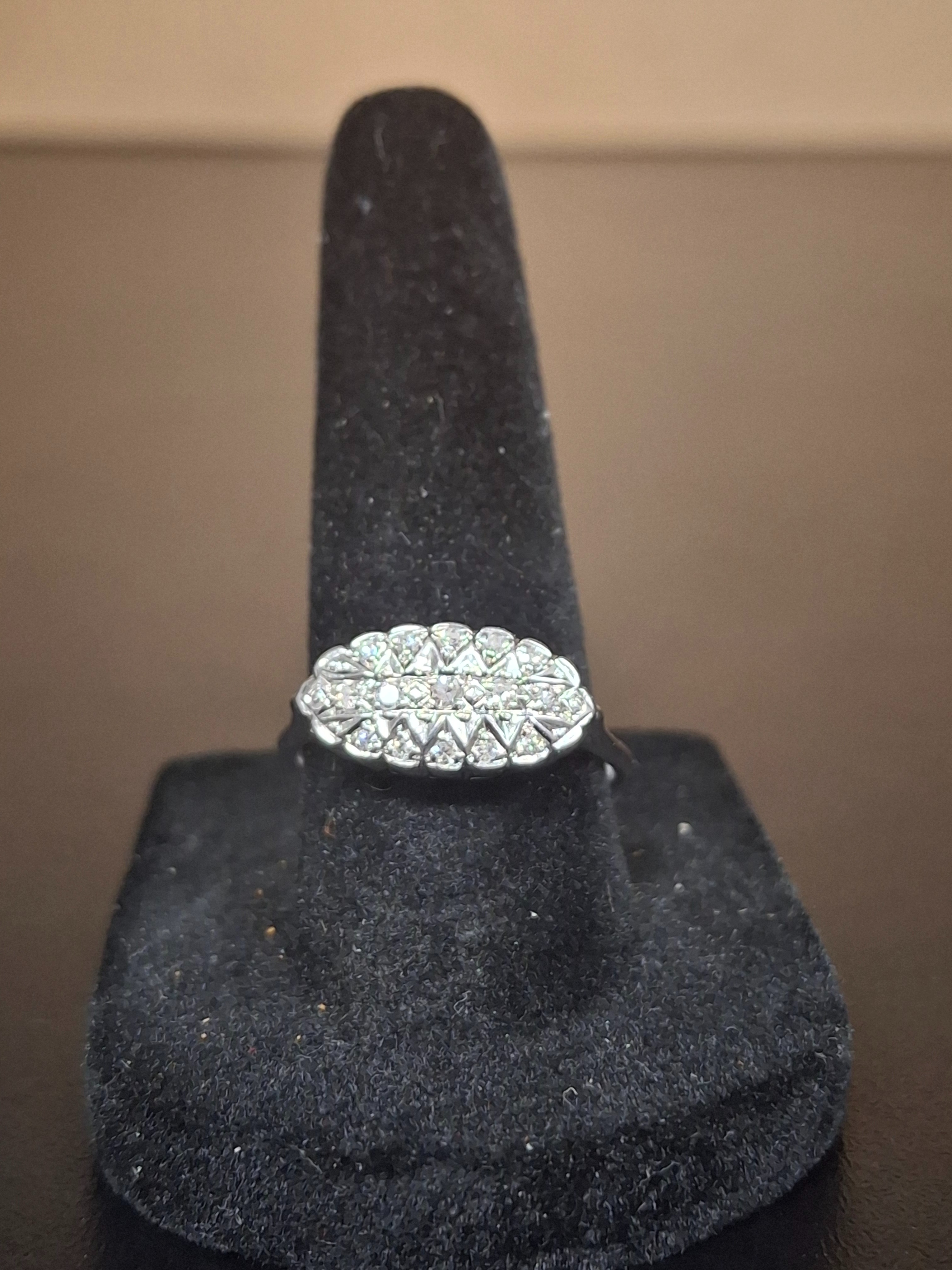 LADY'S DIAMOND CLUSTER RING: 1.79DWT 14K-W/G, 18-ROUND BRILLIANT CUT DIAMOND 0.18CTW, 14KT PRINCESS RING
